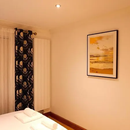 Вилла 4-bedroom For 7-9 Guests Family & Group Getaway